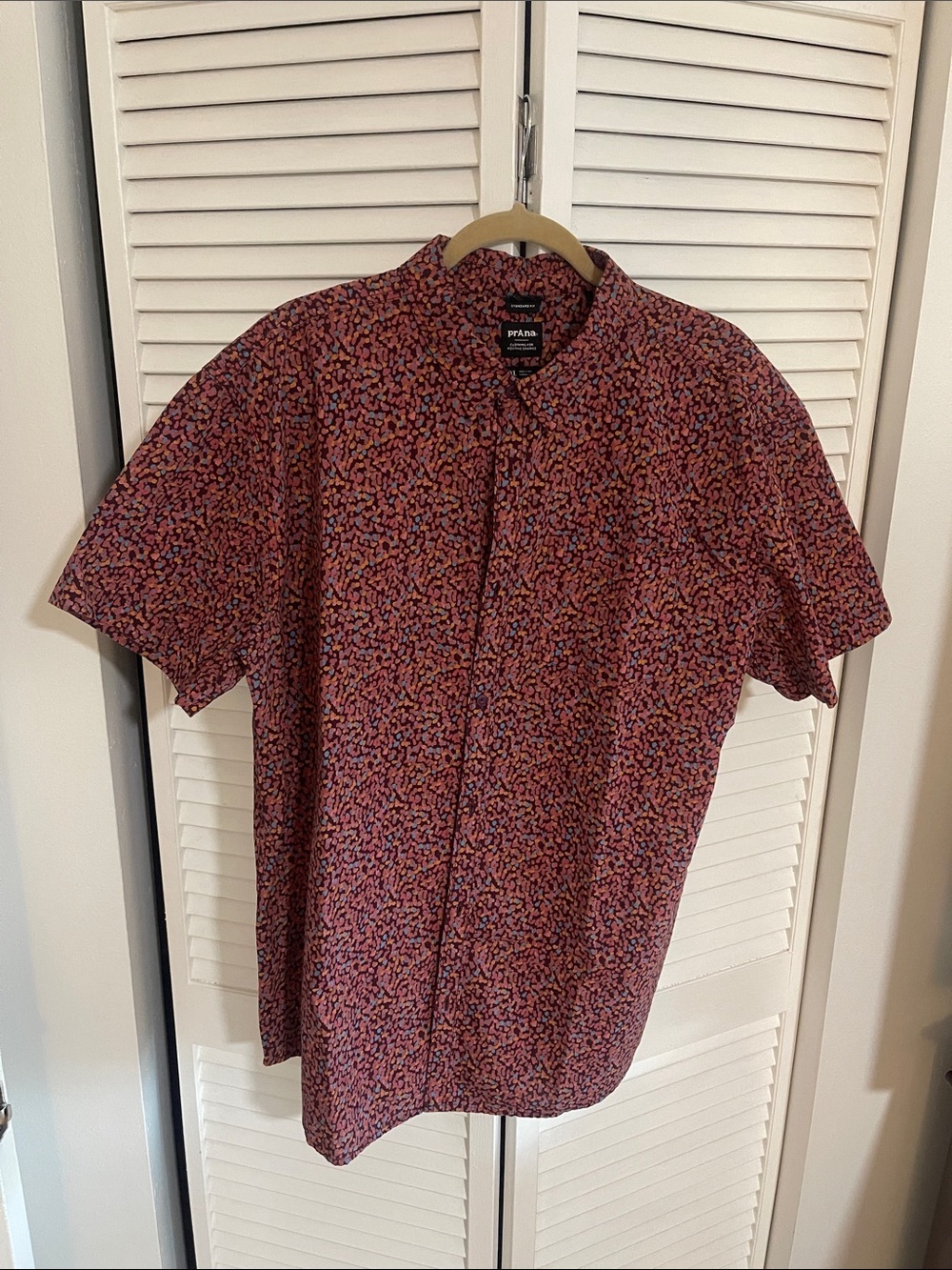Prana Men’s Short Sleeve Button-Down Shirt in Maroon Multi-Print